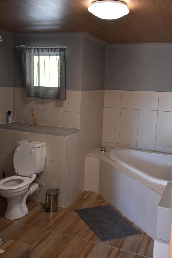 Alpine Bed And Breakfast Maclear Bagian luar foto